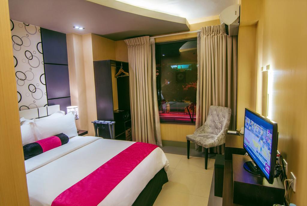 Eloisa Royal Suites Lapu-Lapu City Eksteriør billede